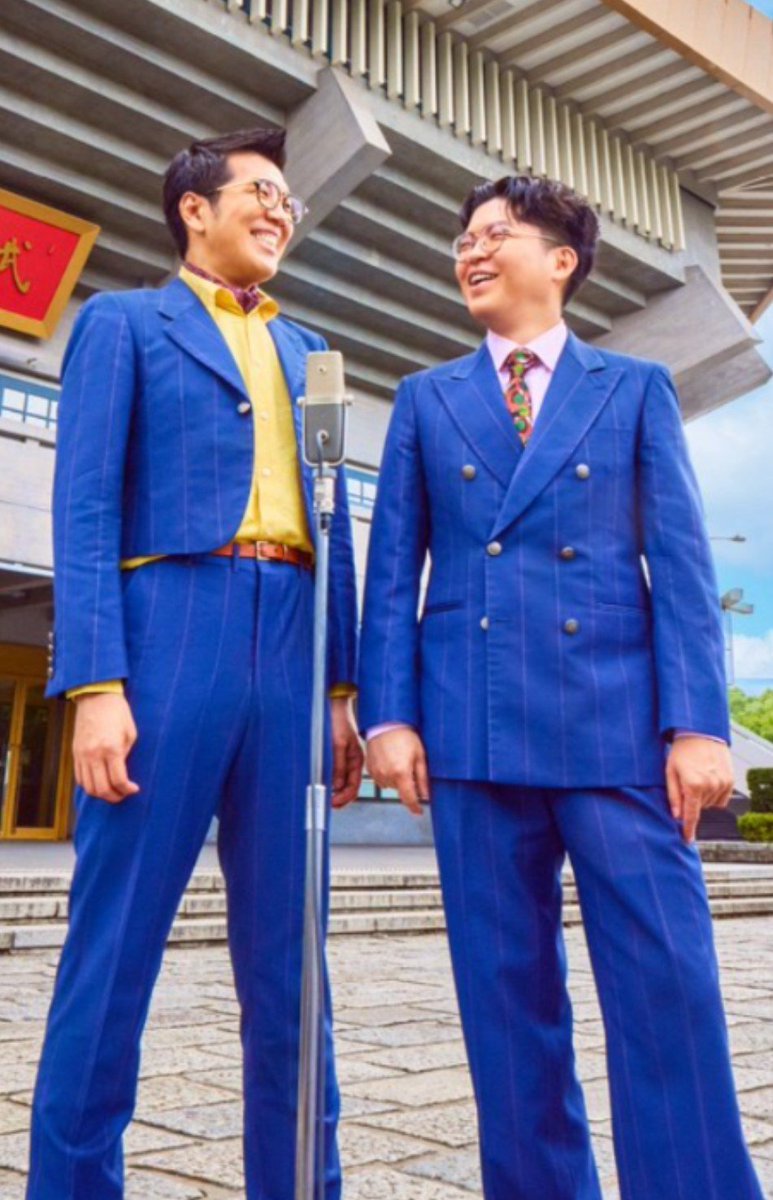 zeetei2buukamas's tweet photo. 9/11
金曜日
虹の黄昏の超絶主要ライブ
満場吉兆遊戯

激痛快客演(ハイパーゲスト)

ヤーレンズ

武道館レベルに達したお二人を召喚🗽🗽🗽🗽🗽🗽🗽🗽🗽🗽🗽🗽🗽🗽🗽🗽💯
変な髪型と変太りコンビ最高👻💥🈵

チケットは
8/22午前10:00より再発売開始！！
宜しくお願い致します
https://t.co/5NTnVIl8Pg https://t.co/qfFu2EnxYV