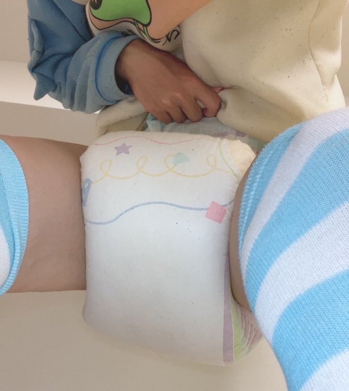 diap_rabbit_dp's tweet photo. これは前のでかおむつ https://t.co/qUJfhEKzsW