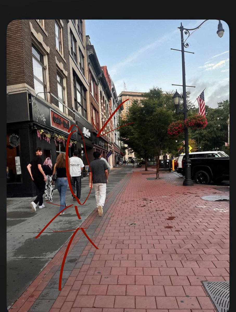 unity258563105's tweet photo. dosent look like this mf is streaming https://t.co/7X488Rnjng