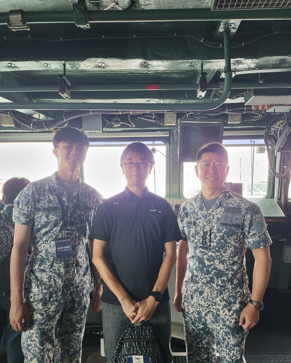 PNDRZ34's tweet photo. 朝から客船ターミナルへ RSS ステッドファスト見学
艦内はほぼ全て写真撮影可能となんとありがたき。
話題になってたバスケットゴールが見当たらない？🤔 https://t.co/VdDuINKons