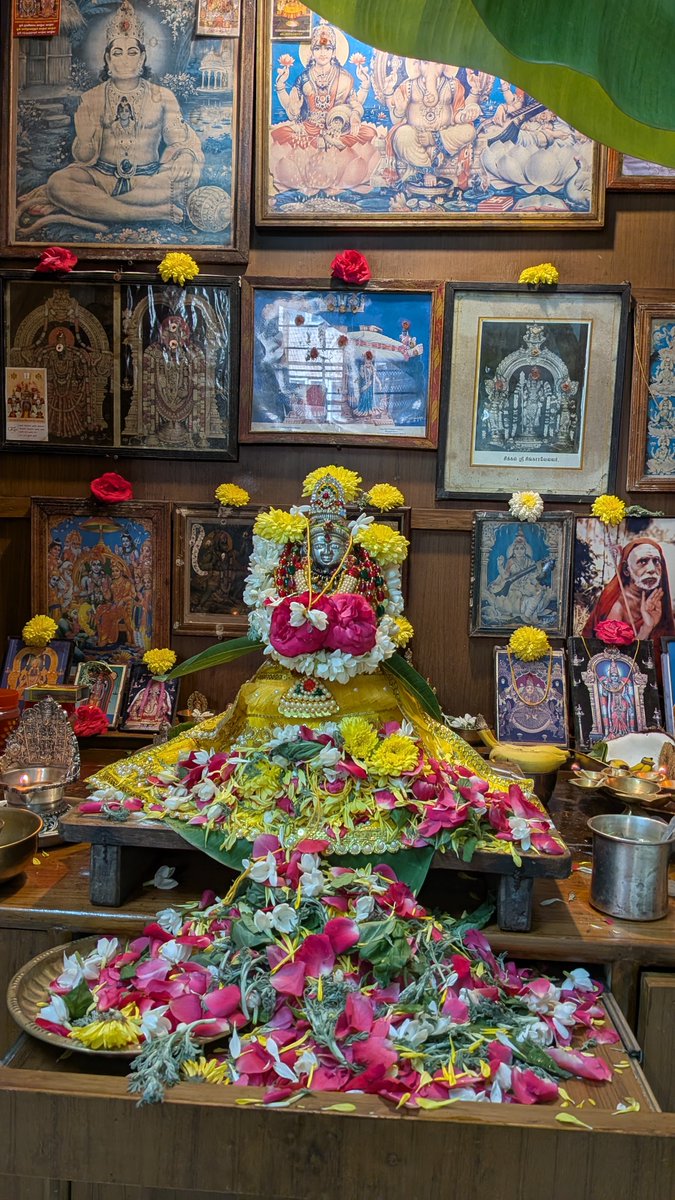 Paddhu_55's tweet photo. எங்காத்து வரலக்ஷ்மி நோன்பு https://t.co/lF5owSOJb0