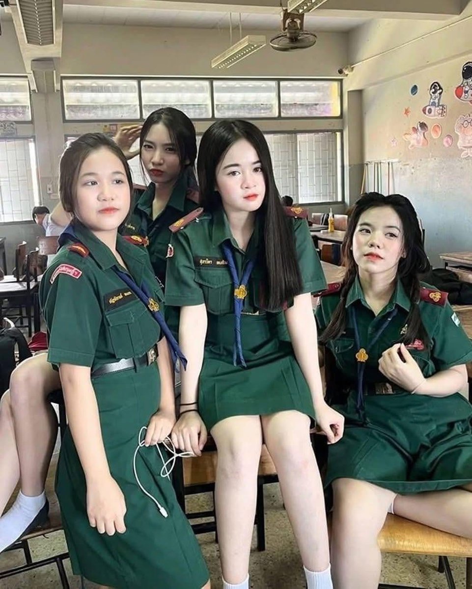 Thomihier's tweet photo. เจอหนูหน่อยไหม 😘 https://t.co/jSqzRLZp17
