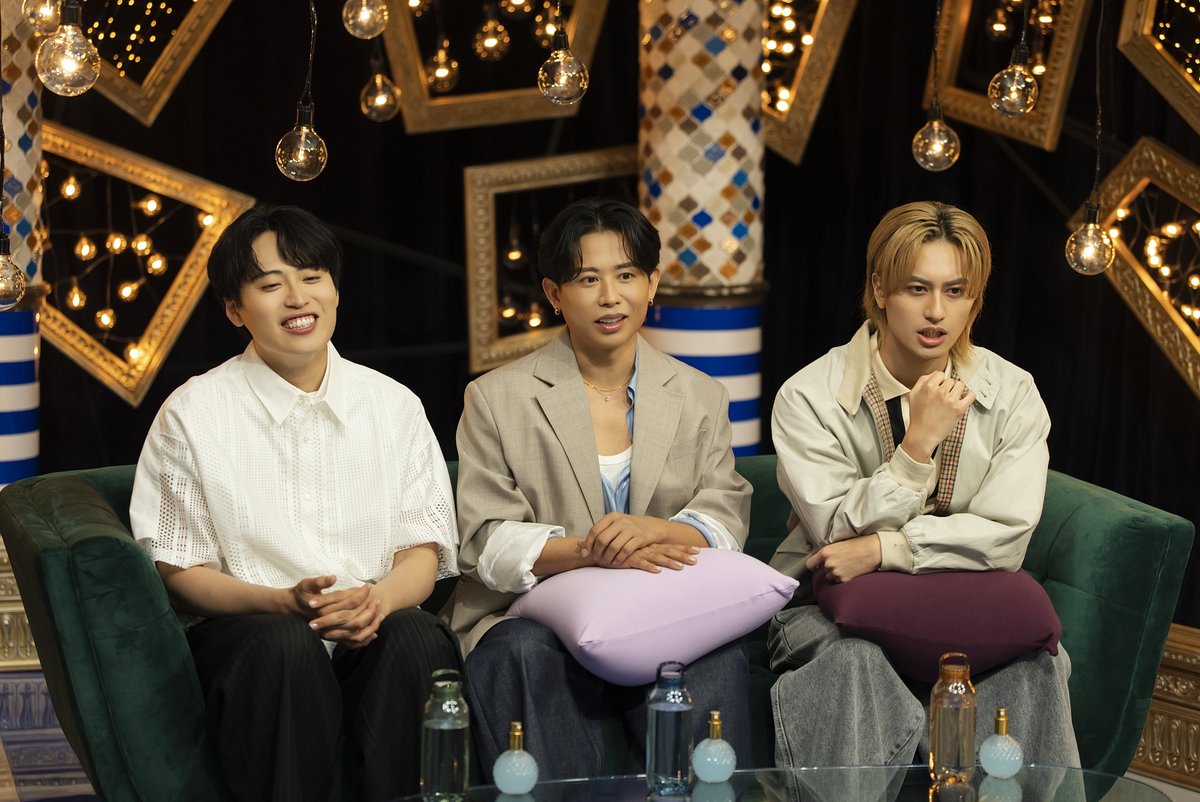 oricon's tweet photo. 小田切ヒロ×レインボー池田×Aぇ! group小島健
ABEMA番組『エイジレスボーイズ』MC就任❗️
⠀
年齢不詳な人たちの「老けない秘密」探る
『エイジレスボーイズ』9/3スタート💄
⠀
美容のプロ、美容オタク芸人
美容初心者アイドルの3人がタッグ
⠀
🎥3人のコメント&amp;ティザー動画
https://t.co/wyVS6wVlxz https://t.co/6PI1M1onkc