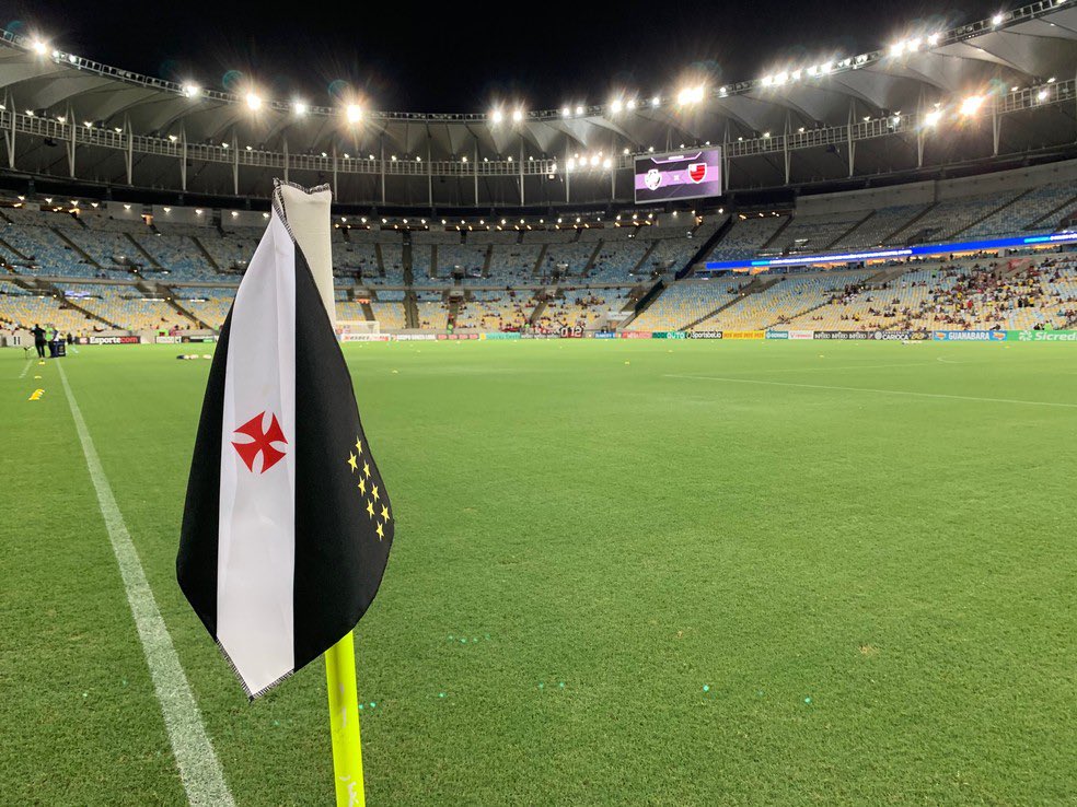 AVascainos's tweet photo. VETADO
O Vasco recebeu não para o jogo com o Vitória pela Copa do Brasil do consórcio Maracanã. 
O departamento jurídico do clube já foi acionado para buscar as medidas legais mas o clube vai ao governo do estado para fazer valer o acordo feito ano passado para o cruzmaltino ter direito a jogos no estádio. Uma nova briga que promete e o Vasco não desiste de jogar dia 26 no Maracanã. Por enquanto, a direção não quer remarcar o jogo para São Januário.