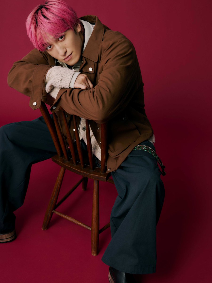 EXIT__OFFICIAL's tweet photo. ／
兼近大樹エッセイ本発売記念
私物サイン会開催決定✍🏻♥️
＼

期間内に対象商品をご予約いただいた方の中から抽選でイベントにご招待いたします！

🗓️対象商品予約期間
9/6(日) 23:59まで

📍東京都内某所
11/8(日）13:00～予定 
🔗https://t.co/wZz1akZw19 
#EXIT https://t.co/yjKUNp9ZRn