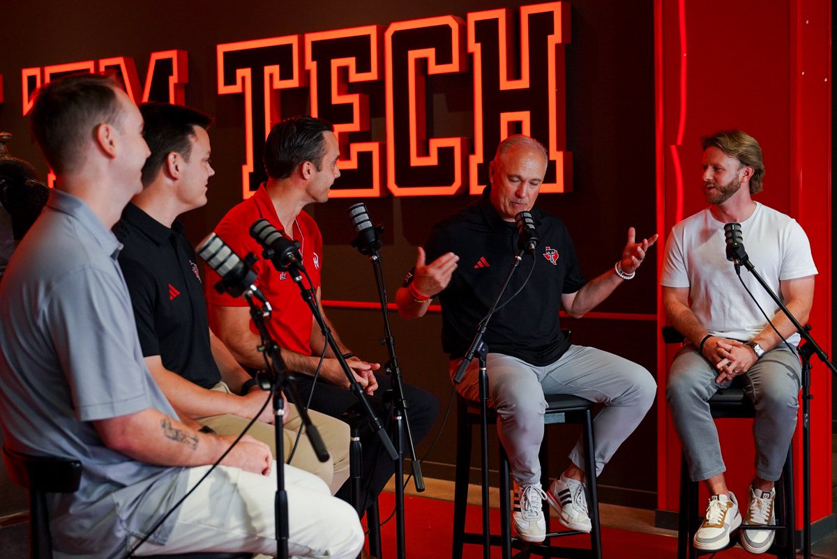 broadwayshuff's tweet photo. An afternoon at the Galaxy we won’t forget.
Here’s a look behind the scenes from an unforgettable day with Coach Joey McGuire
Stay tuned for the full interview.
Subscribe to our YouTube channel so you don’t miss it!
#texastechfootball #WreckEm #GunsUp #JoeyMcGuire #letsgo https://t.co/MELpaVXMQK