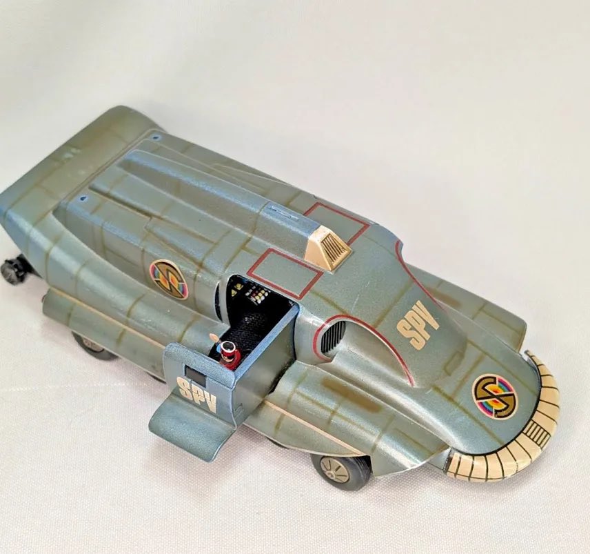 curtjames's tweet photo. @doomcock said he had a #Spectrum vehicle toy from #CaptainScarlet during the recent Doomcock Roundtable! After recording, DC graced us with some Sinatra! 🎙️🎶 
https://t.co/hioUrb3Asu https://t.co/hLWI7nG3gy