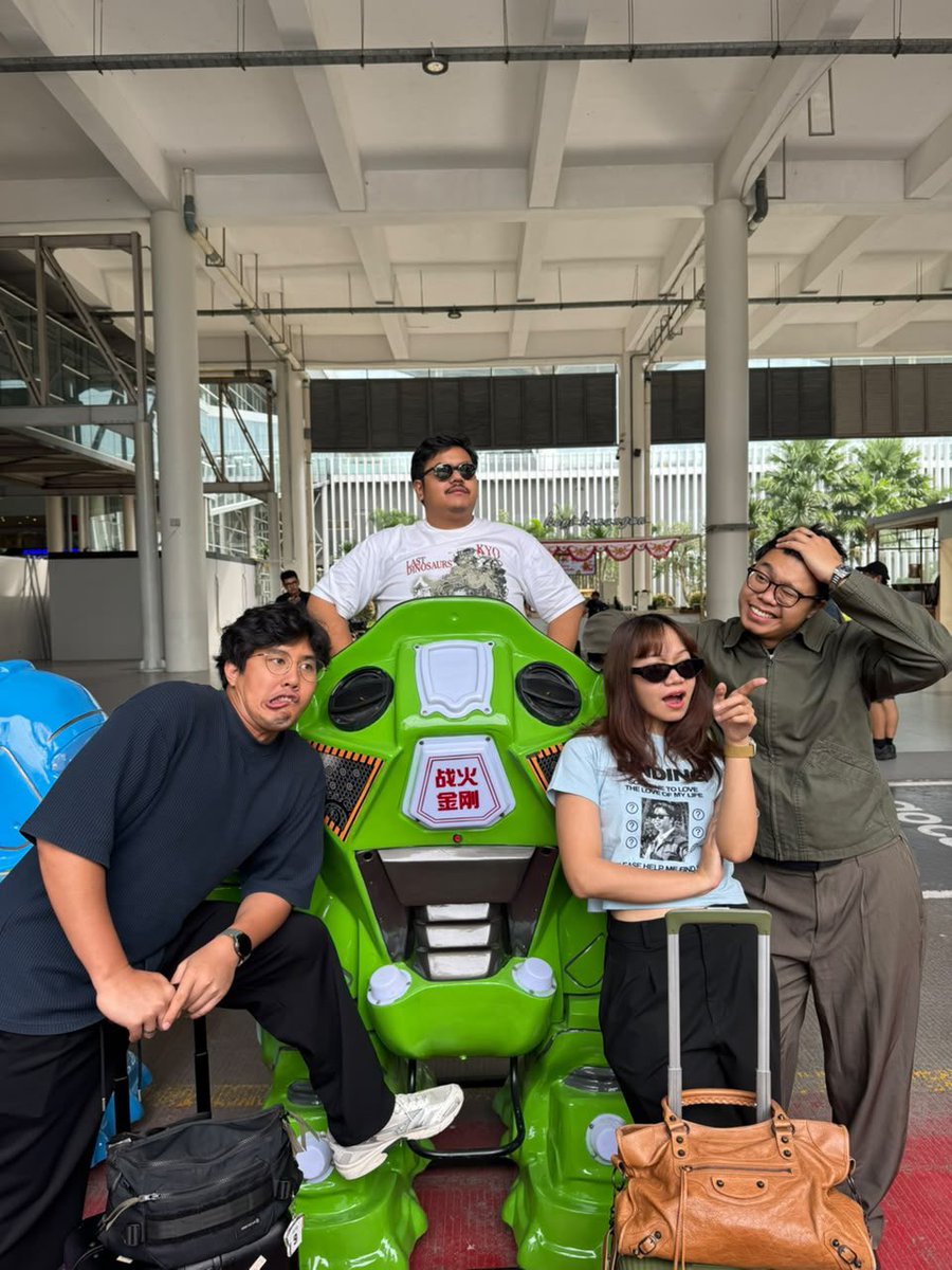 reality_club's tweet photo. Good morning, Medan! See you today at Purnama Bersantai. 😎 https://t.co/pda5pWOetD