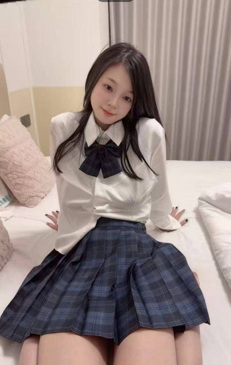 Morfel12's tweet photo. 佛山市顺德区联二文化广场
#佛山
往后的日子里，不将就，不辜负，感谢经历，感谢陪伴，感谢所有。
👉助理@sademkurt
老师043
看上了请截图妹子和排号便客服快速安排 https://t.co/hpgp7VKScn