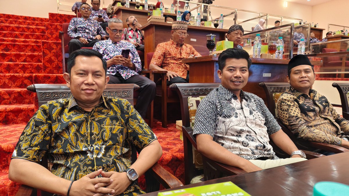 dprd_sumenep's tweet photo. Rapat Paripurna Penyampaian Jawaban Bupati Sumenep atas Pandangan Umum Fraksi-Fraksi Terhadap Nota Keuangan Tentang Raperda Perubahan APBD Tahun Anggaran 2026, Kamis, 20 Agustus 2026 https://t.co/eLHqI29owi