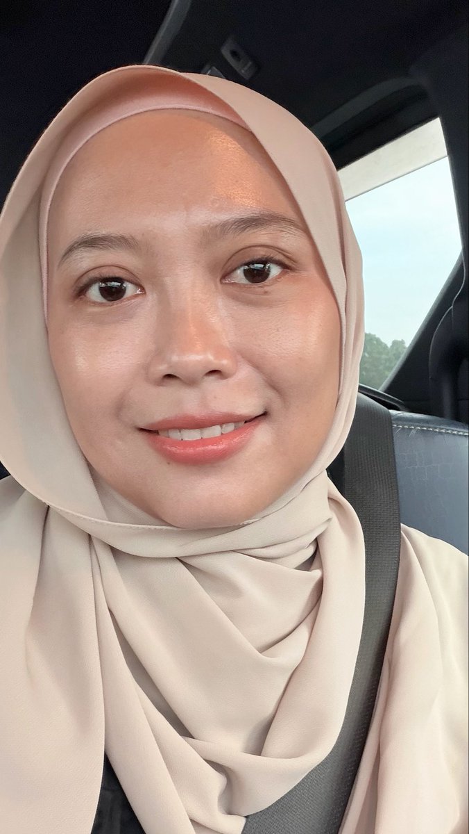 JueHalus's tweet photo. SEBELUM &amp; SELEPAS. Umur 42 merasa kulit makin sihat hasil teracun dengan skincare gen z. https://t.co/XQHOyKzouX