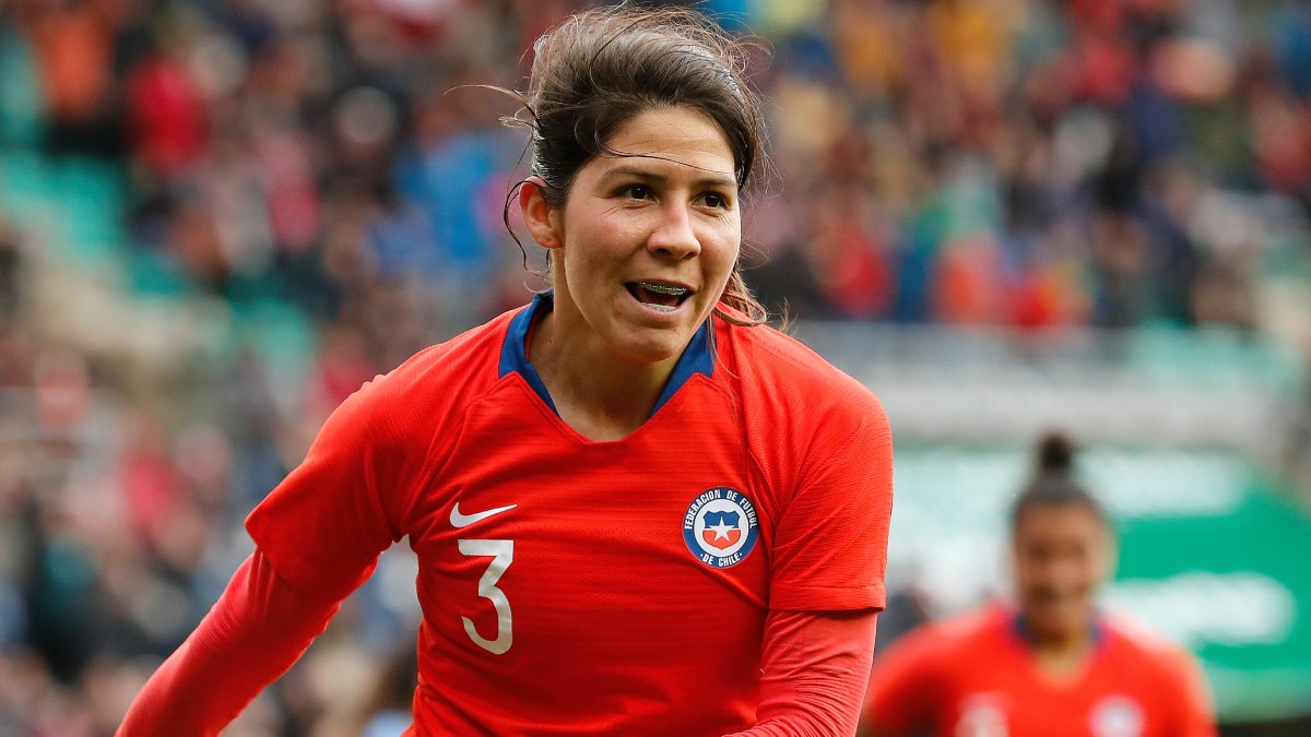 Cooperativa's tweet photo. La histórica Carla Guerrero anunció su retiro del fútbol profesional https://t.co/5qx5pKx33n https://t.co/nTfnJUUrCv