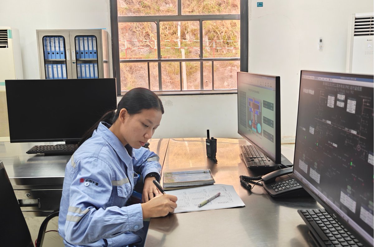 DT_EnergyMan's tweet photo. When I first started working at the hydropower plant, I faced both professional and language challenges. My major is electrical engineering, and most of my previous studies were in English. However, the control systems, equipment names, operating procedures, and technical documents at the plant were mostly in Chinese. As a hydropower plant operator, I need to communicate with the National Control Center (NCC), adjust unit load, monitor important SCADA parameters, and respond to alarms in a timely manner to ensure the safe and stable operation of the plant.
To improve myself, I learned while working. I practiced drawing system diagrams, identified equipment at the site, recorded technical terms, and communicated with my Chinese colleagues. The Chinese and English training courses and technical training provided by the company also helped me greatly improve my professional knowledge and language skills.
Through working and living with my Chinese colleagues, I have also gained a better understanding of Chinese culture and developed closer friendships and mutual understanding. Looking back, I have grown from a new employee who could not understand Chinese and was unfamiliar with the equipment into an operator who can understand technical terms, identify equipment, and respond to SCADA alarms. I am grateful to the company and my colleagues for their guidance and support.