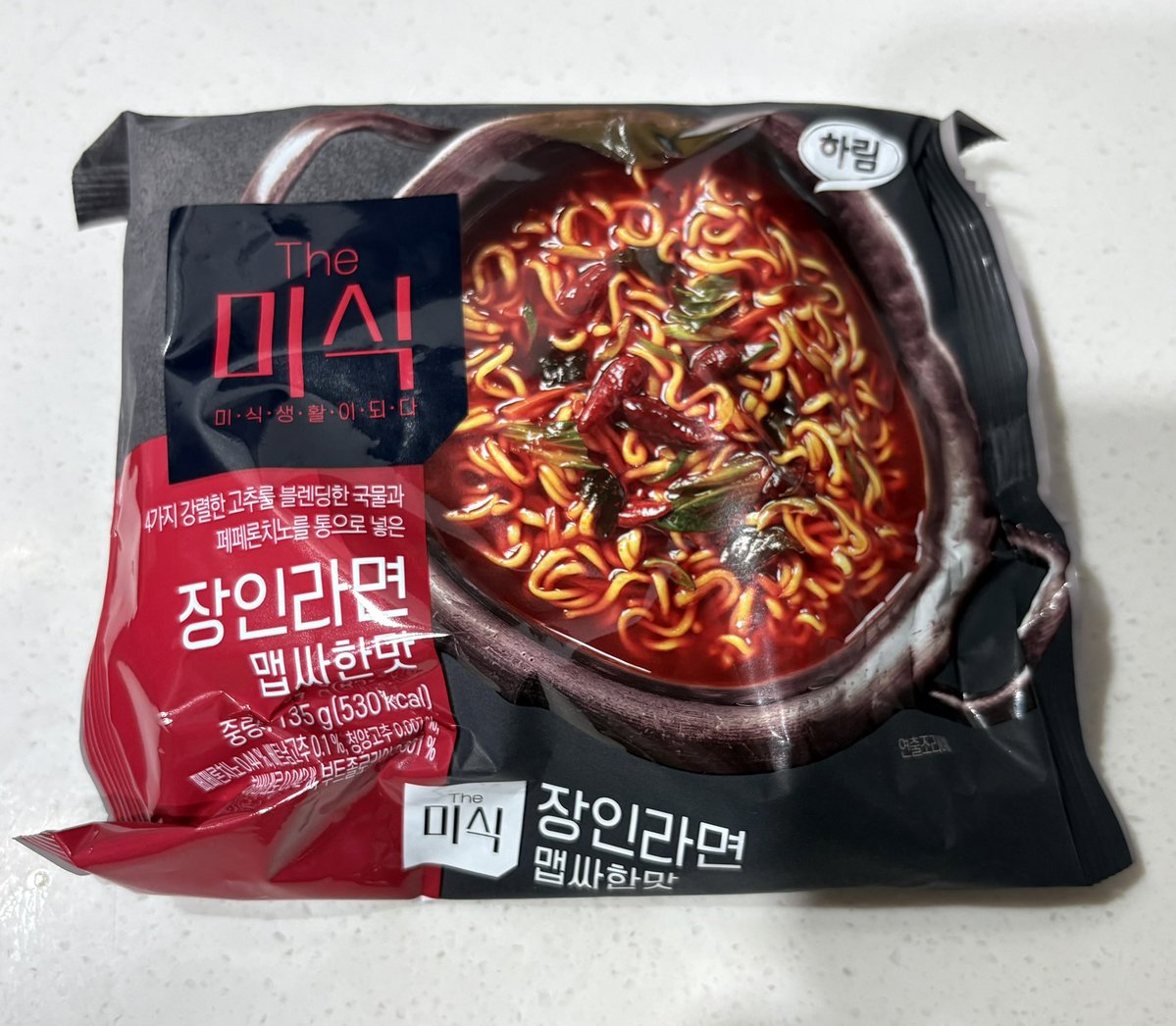 chillinginkorea's tweet photo. 더미식 맵싸한 맛은 맛있다길래 낄여봄
매운거 잘 못먹어서 불닭은 우유랑 같이 완뽕 가능인데 이건 중간에 포기
너무 매워서 아무맛도 못느낌🥵
맵부심 있는 분들께 추천합니다🌶️ https://t.co/pGWtzaQoNi