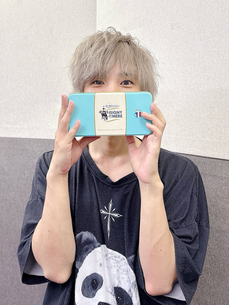onsenradio's tweet photo. #のぶおやつ 第99回配信開始🍫
次回は100回！今回は普段通りに全国のおやつを紹介します🗾
まだまた届いていない地域もあるので
引き続きメールお待ちしています🙏

https://t.co/axAb0nRBOq
#岡本信彦 https://t.co/3GXSRpLeVX