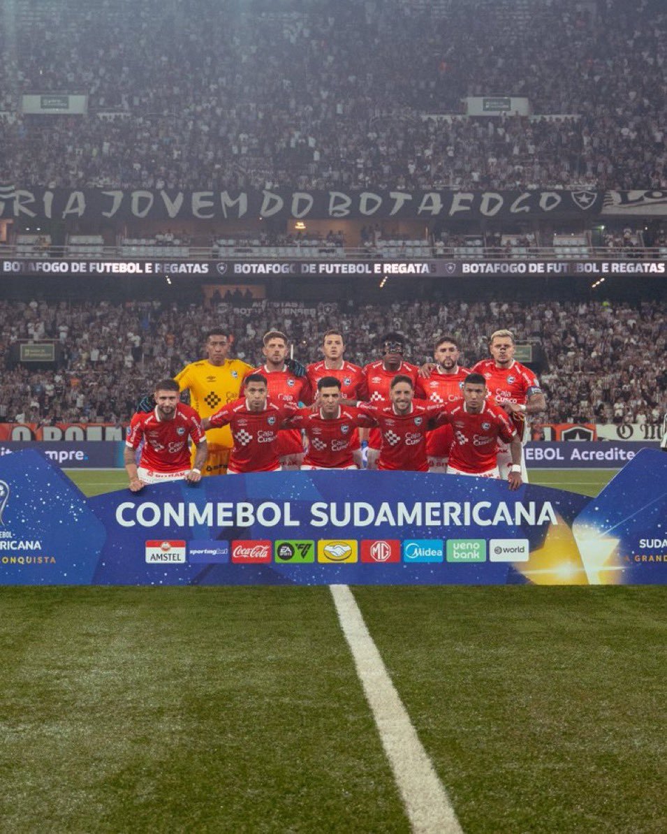 VSportsTM's tweet photo. 🇵🇪Le ganó una final de Sudamericana a River 🇦🇷
🇵🇪Le ganó una Recopa Sudamericana a Boca 🇦🇷
🇵🇪En 2003 eliminó a Santos 🇧🇷 en 4tos de la Sudamericana
🇵🇪Acaba de eliminar a Botafogo 🇧🇷 en 8vos de la Sudamericana

Cienciano, el único club peruano con títulos CONMEBOL en la historia. https://t.co/jF9e30FKR4