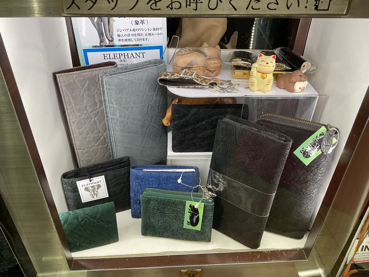 YANPI_Leather's tweet photo. 本日も開店です！
毎日暑くてエアコンつけっぱなしだよ！って人いませんか？
熱中症になるよりは全然いいのでどんどん使っていきたいんですが、フィルター掃除をサボってませんか？
家にいるとやたら咳や鼻水が出るって人、それ、エアコン��カビかもしれませんよ！🙀 https://t.co/VDQuZ7ERyr