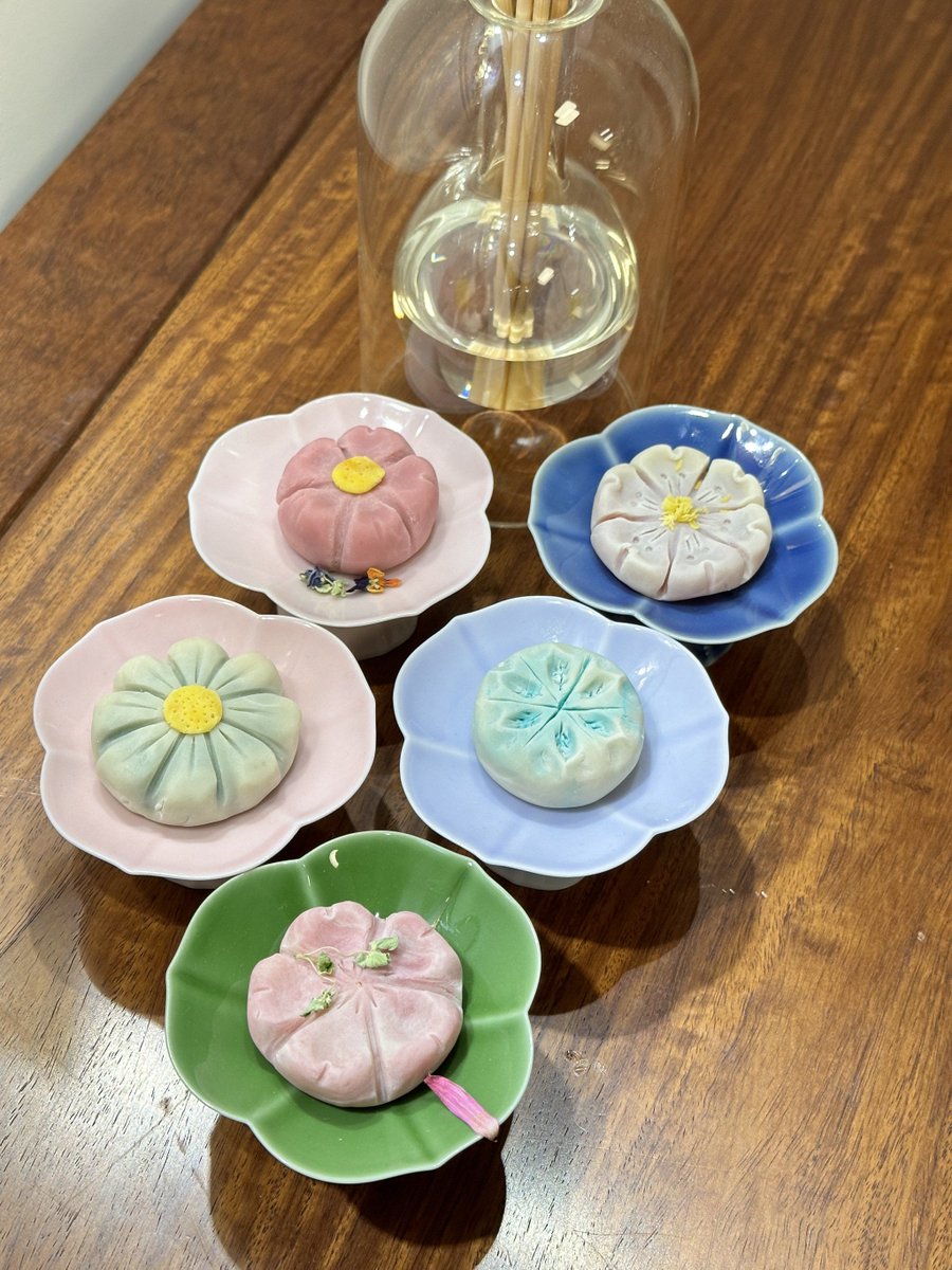 douglas_ke90966's tweet photo. Today’s small win: my first homemade mochi for Lunar New Year!  Hope your year of the Snake brings sweet moments u0026 warm laughs https://t.co/9ZgKDQm9pa