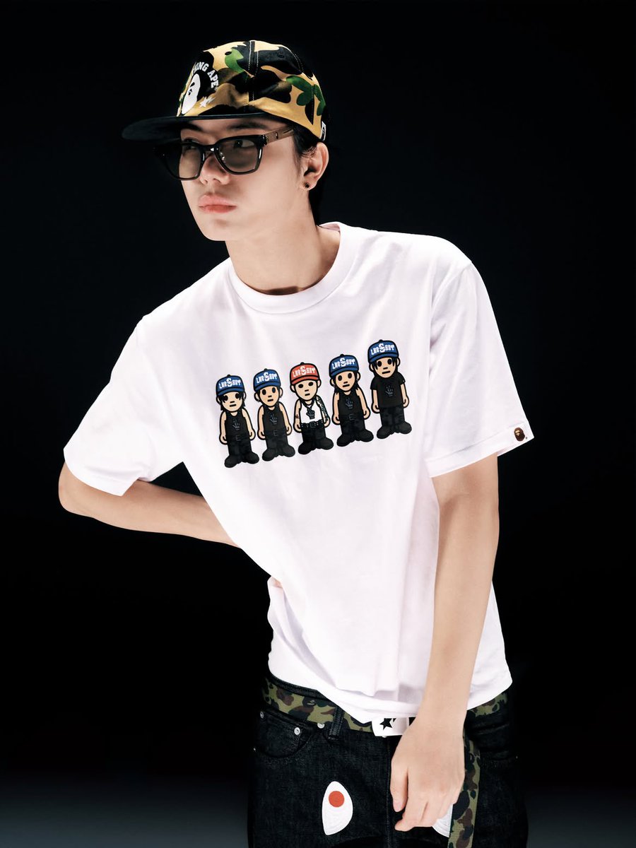 dari__ohyul's tweet photo. 📷🐈‍⬛ bape.korea

Confident without trying

OHYUL brings a relaxed edge to the 4SHOBOIZ VOL. 2 4SHOVILLE TEE, balancing effortless style with unmistakable attitude.

#BAPExJAYPARKxLNGSHOT #OHYUL #오율 #LNGSHOT #롱샷 https://t.co/1Zgcou0LLT