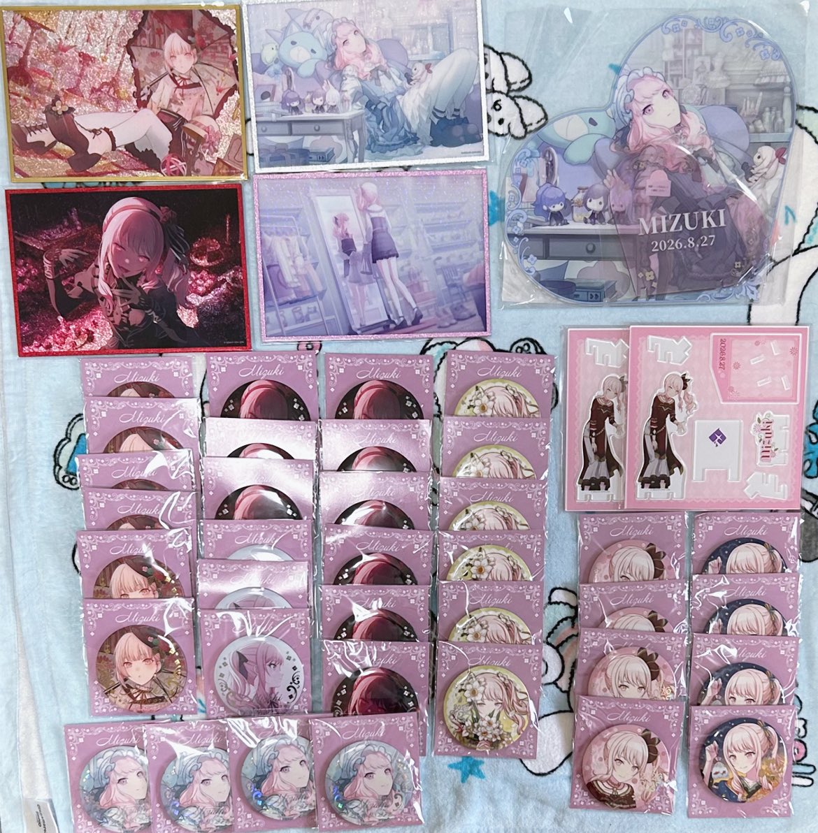 Gs5Hw's tweet photo. 瑞希ちゃんのはぴこれ届いた🫶🎀
多分43連🥺
アクリルパネル引けて良かった🎶 https://t.co/lkwYI1aY9X