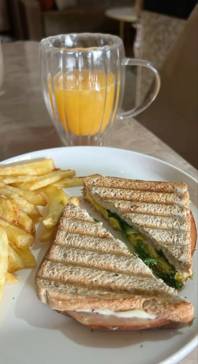 SamiraHassn8's tweet photo. Friday breakfast during the weekend is the perfect combination a peaceful start to a day filled with relaxation and beautiful moments. ☀️🤍 https://t.co/zH9sbvVjD6