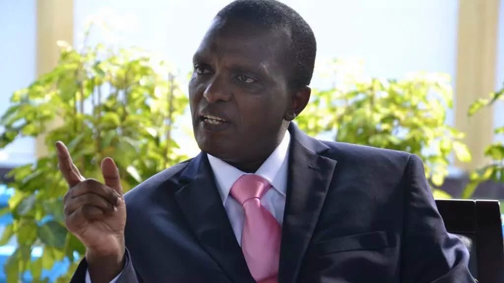 MageneJule's tweet photo. Azarias Ruberwa s'attaque à Martin Fayulu après ses propos sur les banyamulenge :

Martin Fayulu c’est un enfant de la rue et immature, qui ne pourrait jamais être un jour président de la république.
Fayulu est un homme déséquilibré et paranoïaque. https://t.co/ukgyX0OKw2