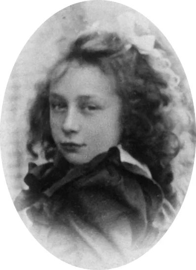 boudewijnsteur's tweet photo. Op deze dag in 1900 werd de elfjarige Marietje Kessels vermoord. Haar lichaam werd gevonden in de Heilig Hartkerk in Tilburg. Het lichaam toonde sporen van verkrachting. Tot op de dag van vandaag is de zaak onopgelost. De moordzaak veroorzaakte landelijke opschudding https://t.co/Qjit5TTnFR