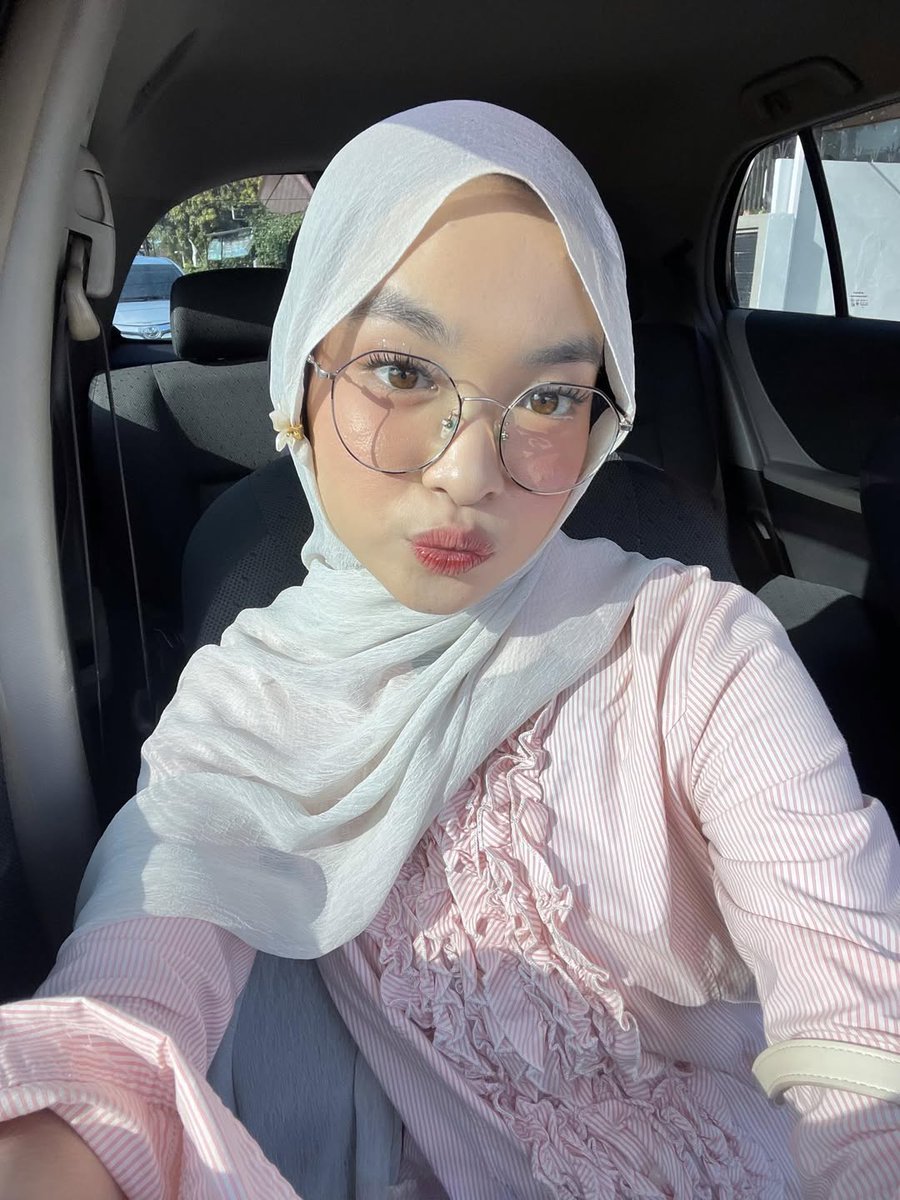 KarlLove112's tweet photo. Hii
#bojakarta 
#availjakarta 
#bojaksel https://t.co/jC30s9g9ps