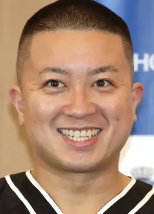 rouN1n_4_Kyoto's tweet photo. ←漫画の序盤に出てくる敵キャラ
　　　　　　
　　　　　　　　→主人公の仲間になって以降 https://t.co/gG8oaedUnn