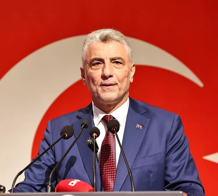 siyahsancakx's tweet photo. 🔵 Ticaret Bakanı Ömer Bolat:

"Enflasyonu yüzde 75-80'lerden yüzde 30'a kadar gerilettik." https://t.co/yN44f4Afh1