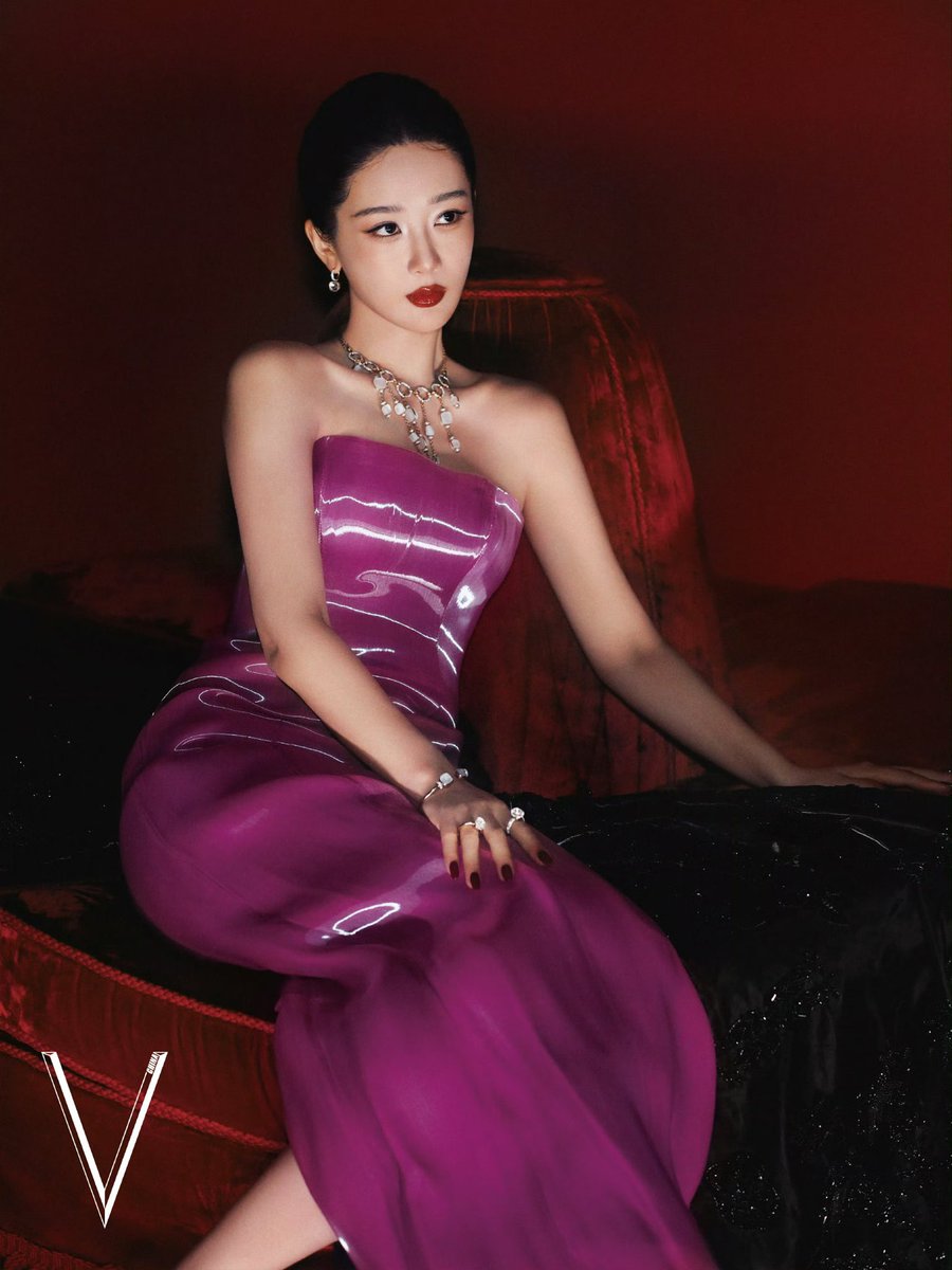zimiyangzi's tweet photo. 📸 260821 #YangZi for #VChina September 2026 Issue https://t.co/JmGTdNLzdI