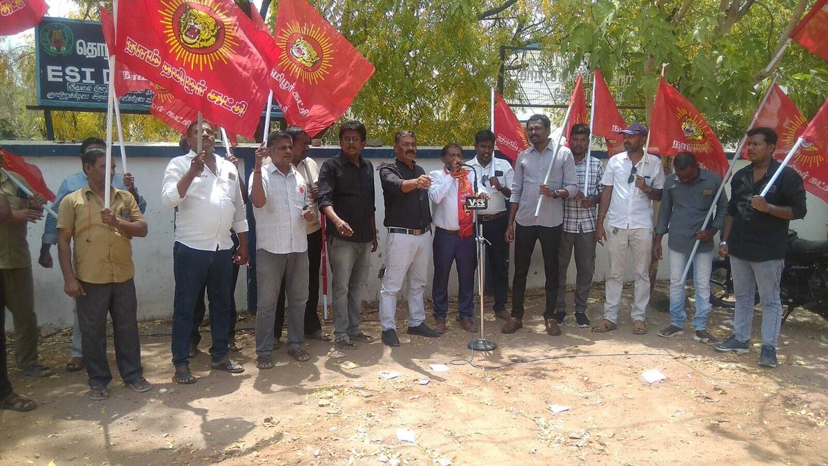 _ITWingNTK's tweet photo. இன்று (21.08.2026) கோவில்பட்டி தொகுதி சார்பாக
நாம் தமிழர் கட்சியின் வழக்கறிஞர் பாசறை மாநில ஒருங்கிணைப்பாளர் ரவிக்குமார் அவர்கள் ஒரு மக்கள் போராட்டத்தில் ஈடுபட்ட போது அவர் மீது காவல்துறையினரால் நடத்தப்பட்ட தாக்குதலை கண்டித்தும், கர்நாடகாவில் 3 அப்பாவி தமிழர்களை சுட்டுக்கொன்றதை  கண்டித்தும் கண்டன ஆர்ப்பாட்டம் நடைபெற்றது.