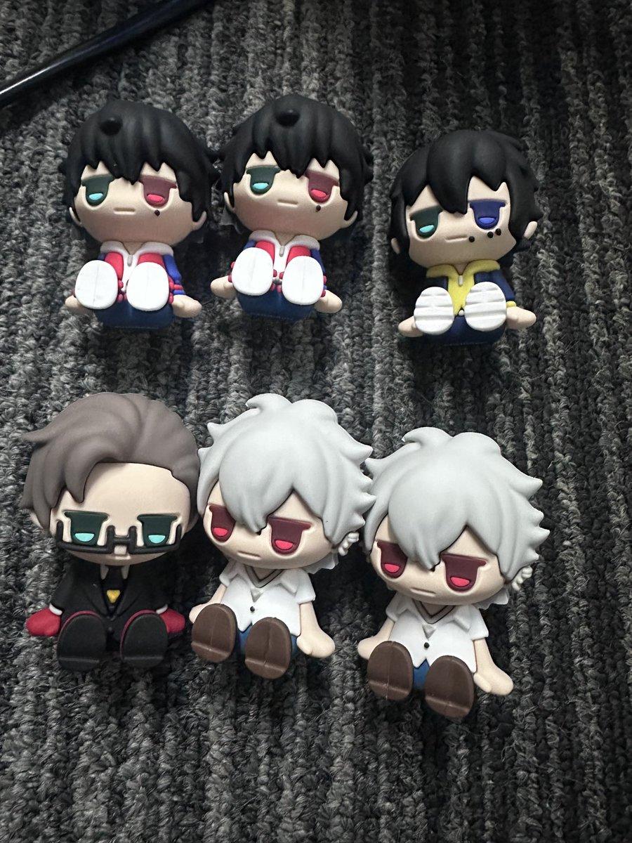 lie_o_o's tweet photo. 結果…！
６分の２で引いた！！
3箱に1個入ってた！！
残り3つか…行けそうじゃね？？？ https://t.co/ky6yahzwzf