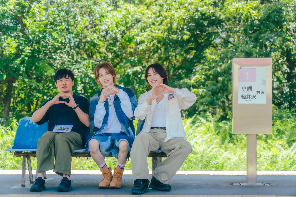 ROIROM_railways's tweet photo. #ロイロム鉄道🚃
〜私を待ってる人がいる〜

次回📺8/22(土)14：30〜
〖 長野・しなの鉄道 〗沿線で
"ROIROMを待っている人"を訪れる鉄道旅🛤️

土曜のお昼は #ROIROM・ #劇団ひとり と一緒に
小旅行気分＆食欲も一緒に刺激されること間違いなし！😋

📱TVer見逃し&amp;Hulu特別版配信も！ https://t.co/RHv2CrT47C