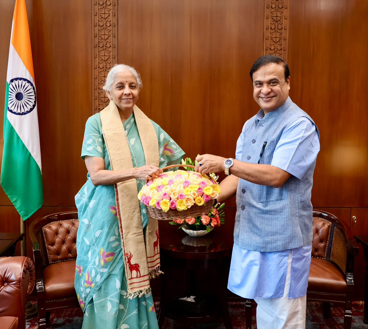 nsitharamanoffc's tweet photo. Dr Himanta Biswa Sarma (@himantabiswa), Hon'ble Chief Minister of Assam, calls on Smt @nsitharaman. https://t.co/Vy4KlyspbL