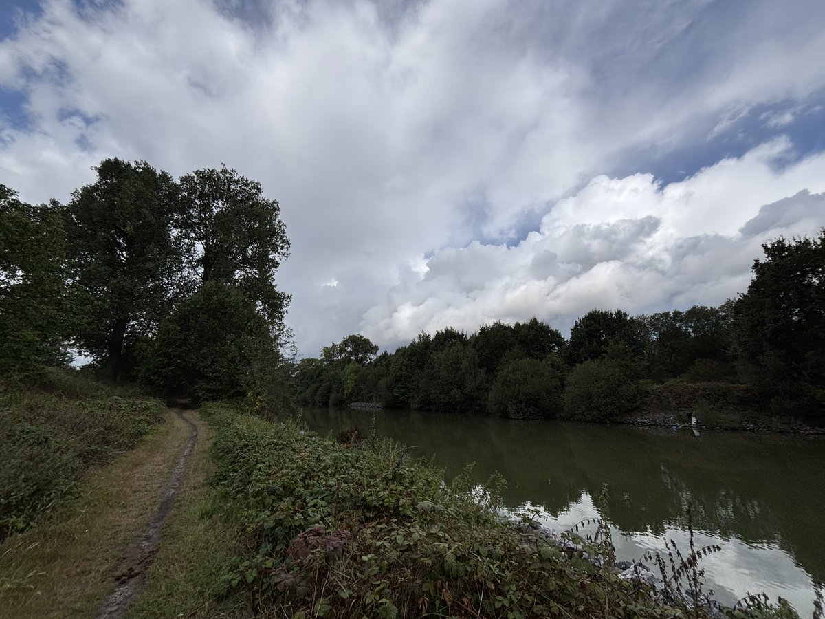 EddyMisman's tweet photo. #vrtweer Beernem 10u45 #interval🏃♂️ https://t.co/SKAx40PUQ2