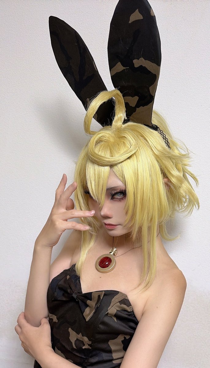 kiku1569's tweet photo. 今期の中佐殿は広報活動に熱心でいらっしゃるからな…（上からの圧

#バニーの日 https://t.co/V7qiZAZrQf