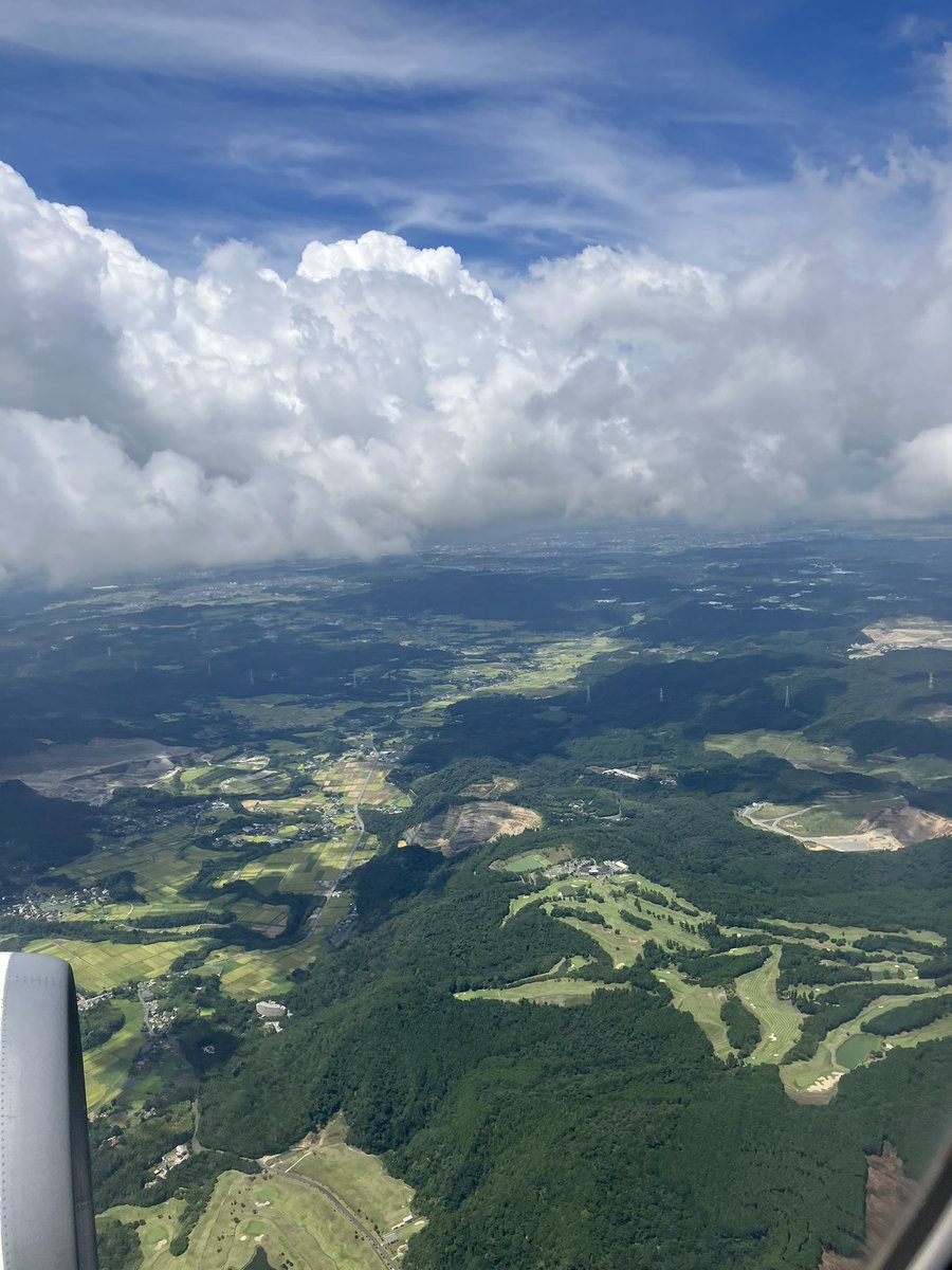 wasf58's tweet photo. 昨日からの東京出張
先ずは、有楽町駅前の「ふるさと回帰支援センター」で、和歌山県ブースに立ち寄りました
その後、和歌山県町村会長研修会に参加。
①AIで進む行政と社会
②地方分権・提案募集方式の活用について
③新宮地域における高校再編について
④意見交換会

各町村と情報共有ができました https://t.co/kYUYBOQY1Z