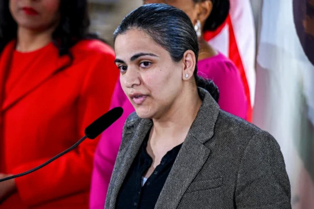 Pedro_ACM's tweet photo. Aun considerando los votos por contar, la ventaja de Aisha Wahab es insuperable, convirtiéndola hoy en virtual ganadora de la elección especial en California para completar el mandato del exmiembro del Congreso de Estados Unidos, Eric Swalwell. https://t.co/UPAWMrwTC4