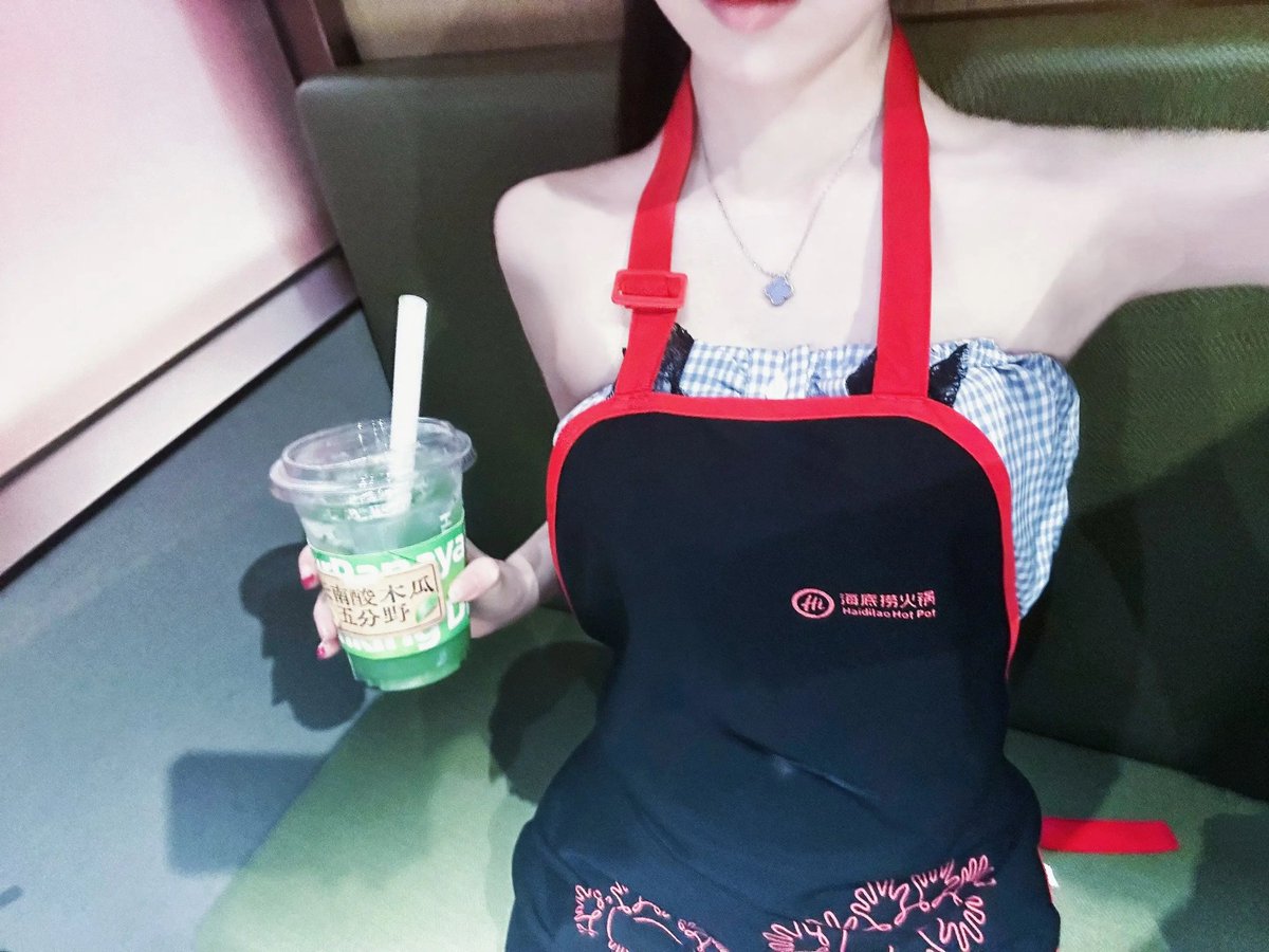 susususulixi's tweet photo. 相册里的边角料。我一个人也走了很远的路 我不将就. https://t.co/pe6Pyv3jqH