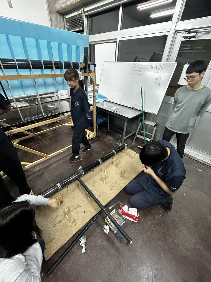 NASGMowe's tweet photo. お盆明け、各班とも試作を再開しています！
先日は顧問・OBの皆さんと、新しく発注する桁の安全性を検討する桁審査会を実施しました。
来年の琵琶湖に向けて、着実に一歩ずつ進めています💪 https://t.co/W8dj3e6ZgK