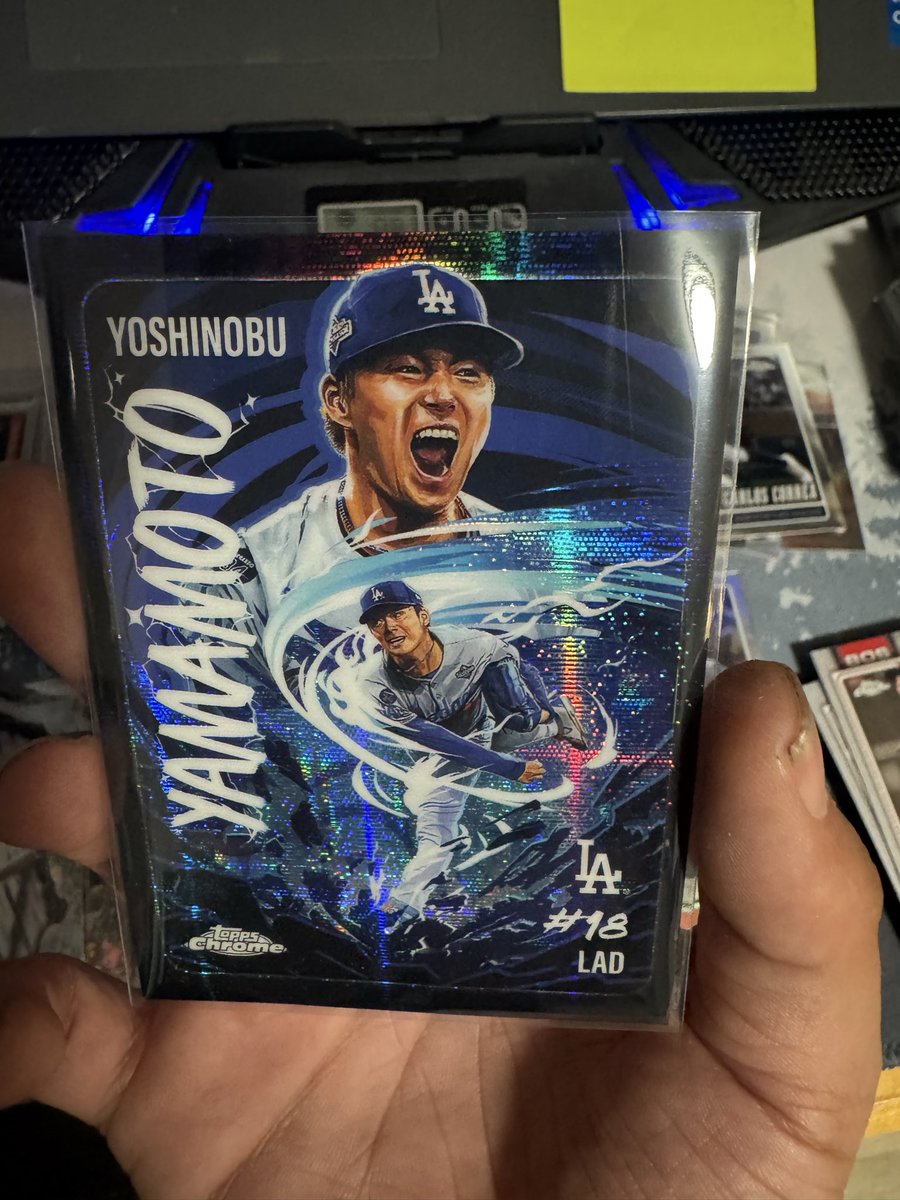 ever1's tweet photo. @Topps This ultra violet is my personal best and favorite https://t.co/LBHfHERZDH