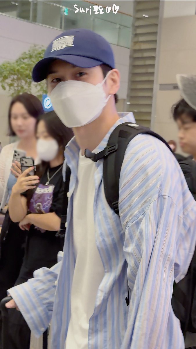 OngSuriii's tweet photo. 260821 ICN 입국

수고했옹 🥰

#옹성우 #ONGSEONGWU https://t.co/GdGUk0kNC8
