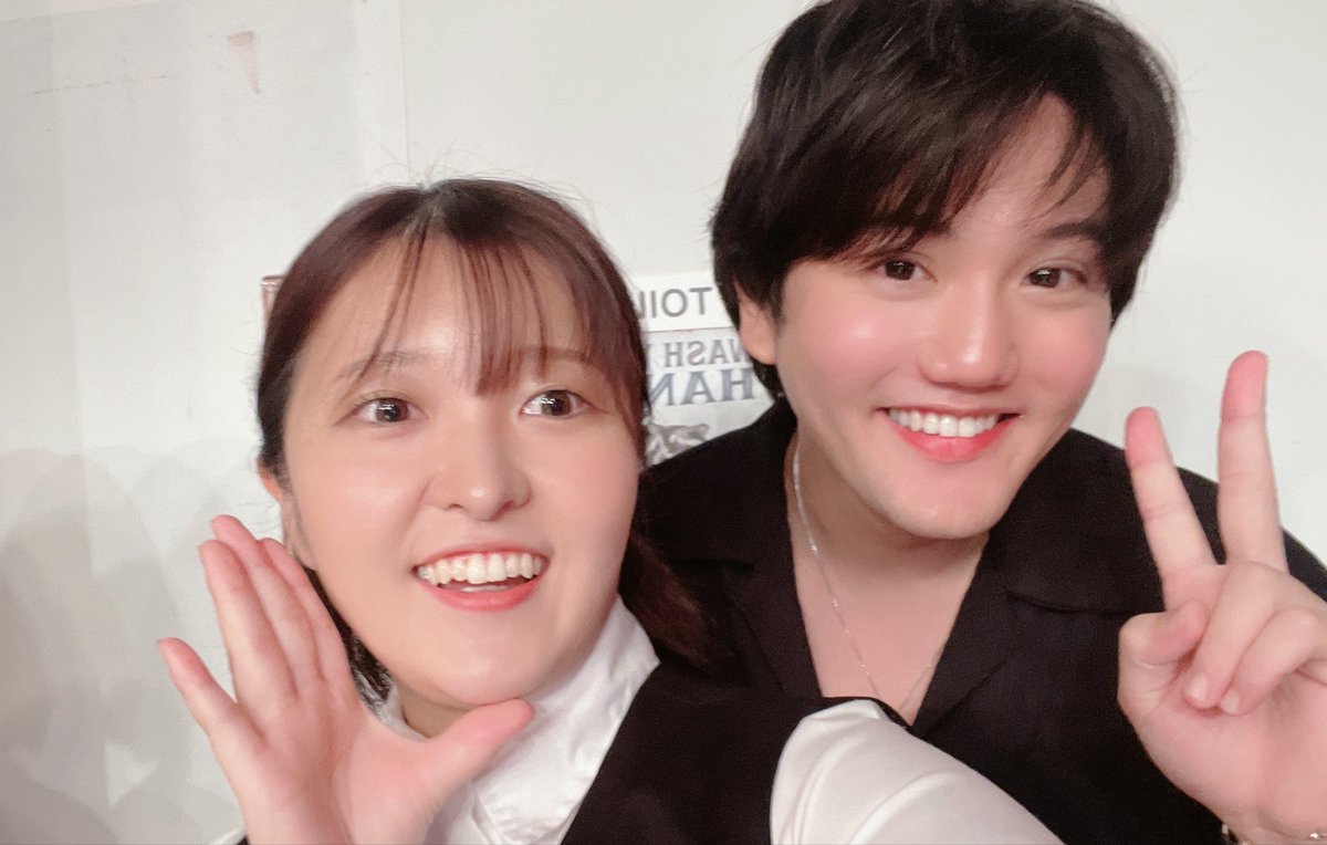 manami_mikan03's tweet photo. #xingeye4 
C千穐楽の配信まだ購入できます！！！🛒

購入期限8/24(月)12:00まで
視聴期限8/24(月)23:59まで

2年ぶりのベックスさんと
初めましての春ちゃん🌼📸 https://t.co/MxwEFyF2v3