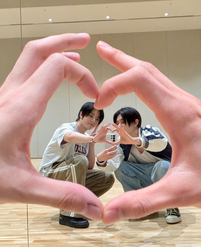 byam943's tweet photo. 넘넘기요워!!!!!♡♡♡ https://t.co/QsUSYOWezU