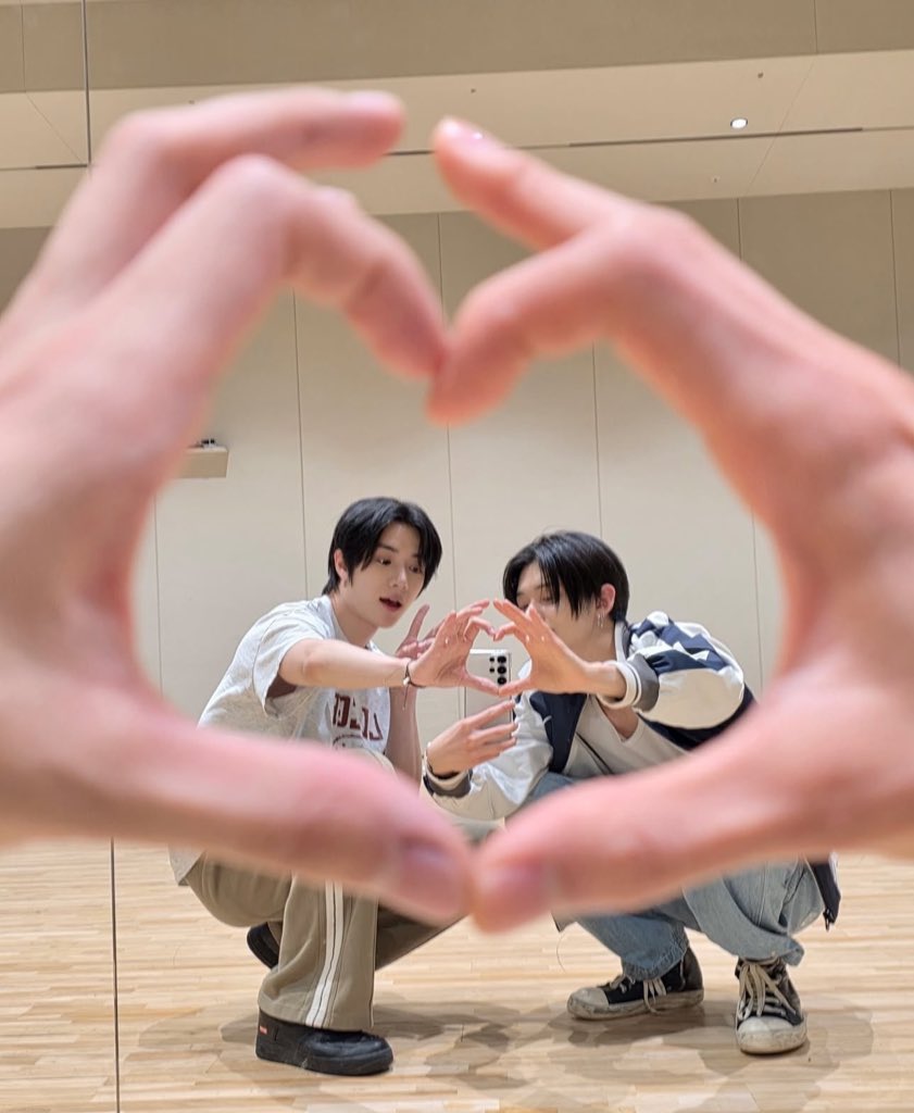 byam943's tweet photo. 넘넘기요워!!!!!♡♡♡ https://t.co/QsUSYOWezU