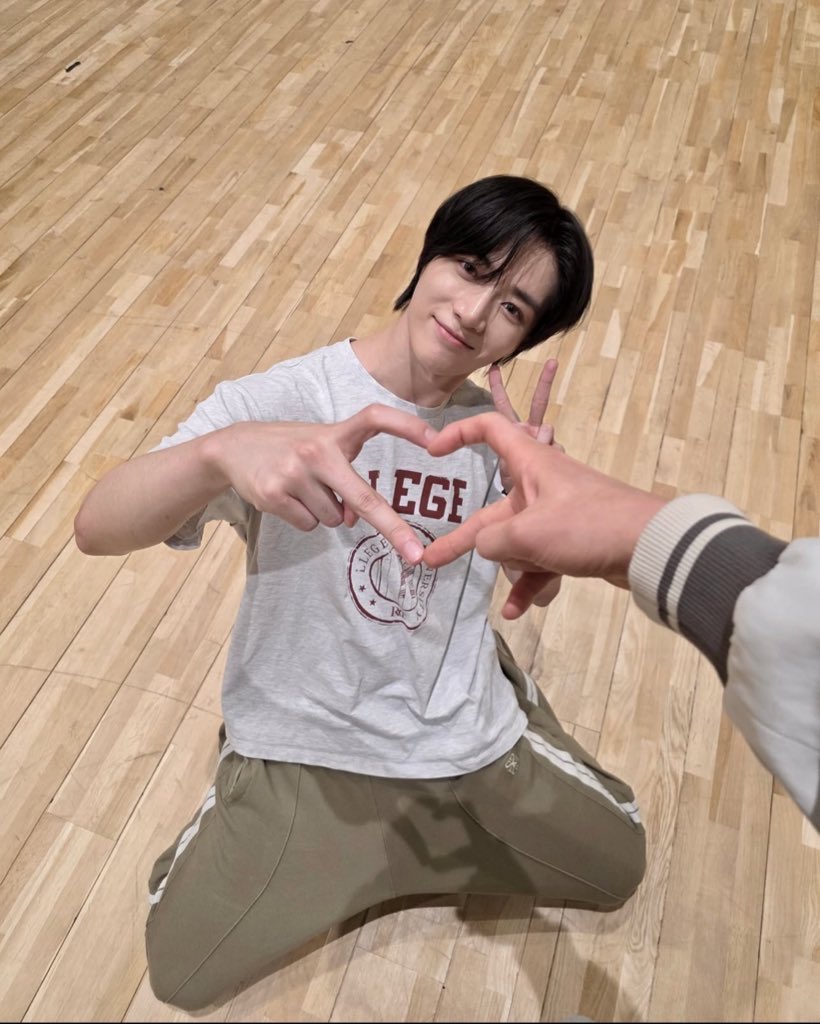 byam943's tweet photo. 넘넘기요워!!!!!♡♡♡ https://t.co/QsUSYOWezU
