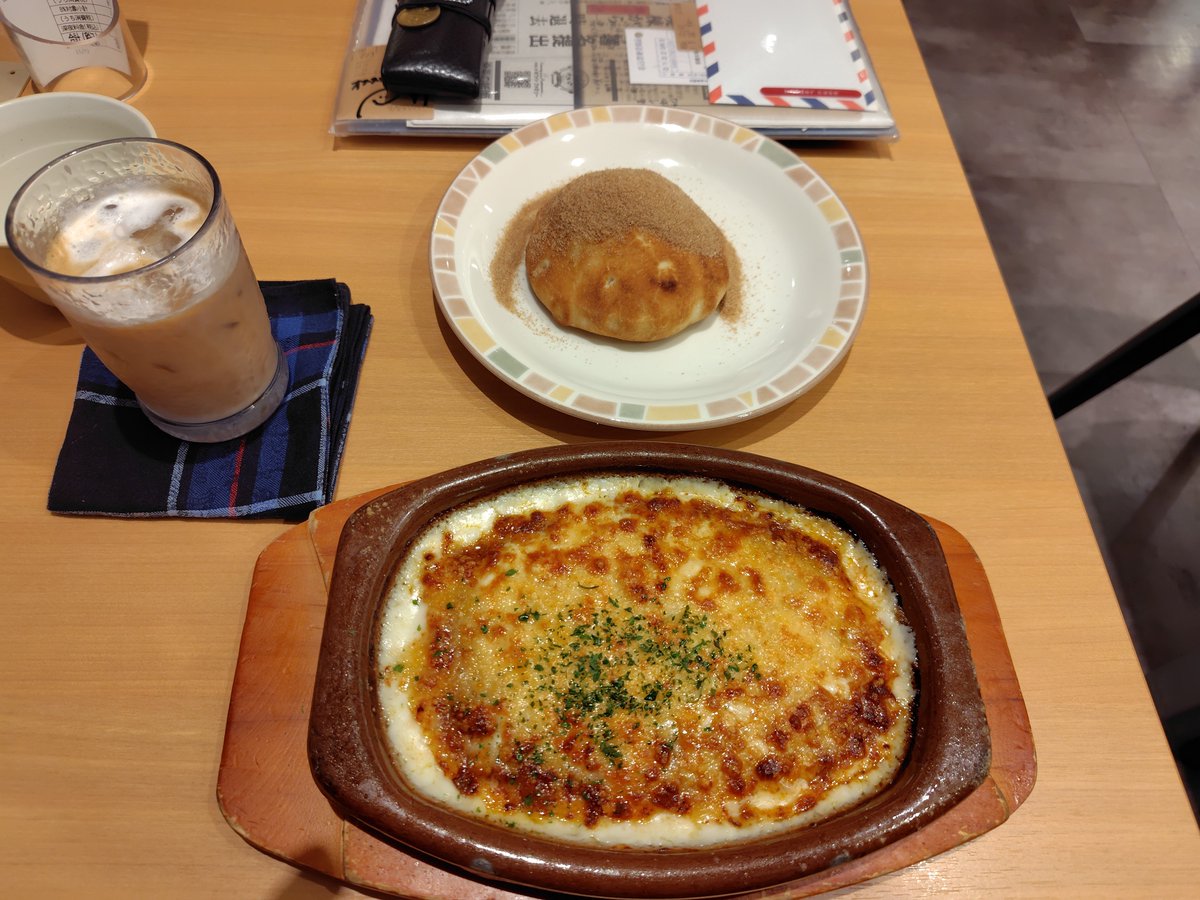 emyucom's tweet photo. ドリア＋カプチーノ https://t.co/PGsbQj6lJi