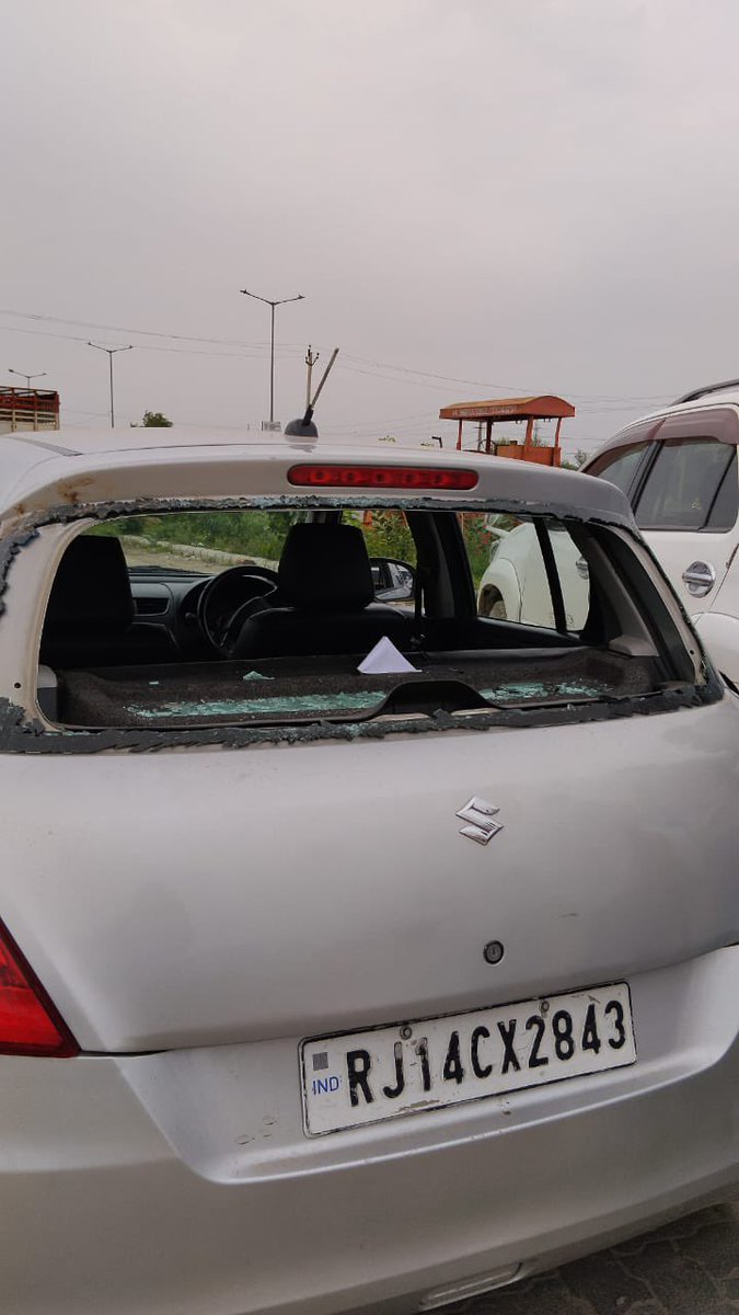 abhijeet_dipke's tweet photo. Ashu has been attacked by BJP goons in Rajasthan.

Ashu and other volunteers of CJP were beaten up and have been injured.

@PoliceRajasthan has allowed this to happen. https://t.co/pc7c3GCAfV