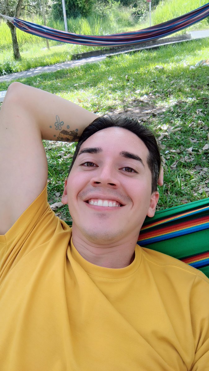 Jonathan_diaz20's tweet photo. somos instantes... 🍃🙏🏼✨ https://t.co/7I0EBcwbFu